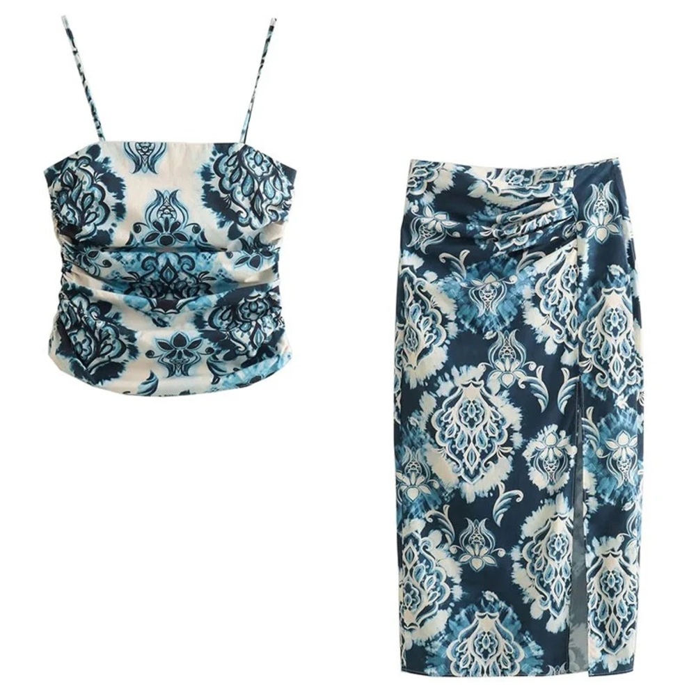 Zara Blue and White Patterned Top